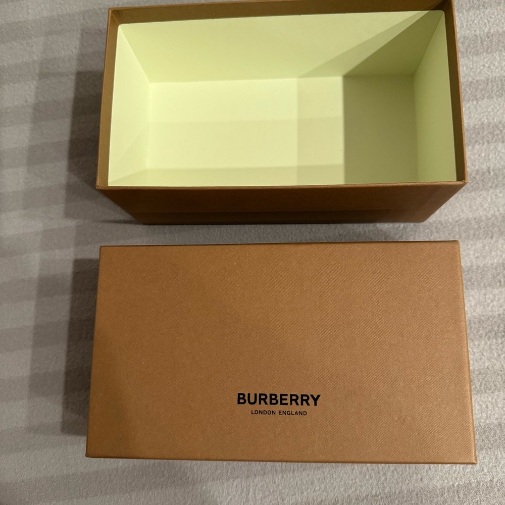 Burberry Tan Box